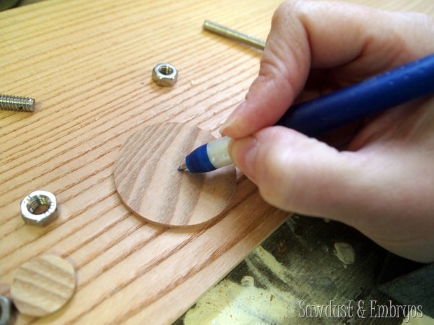 Create an intustrial tree ornament using basic hardware! {Sawdust and Embryos}