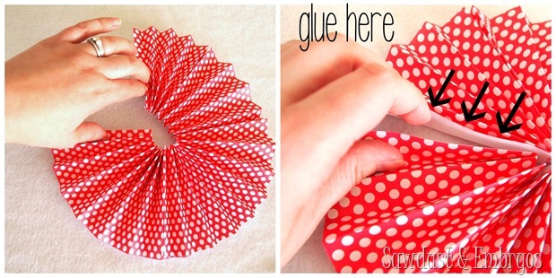 Bring the ends of each piece together, forming a circle, and glue the ends together