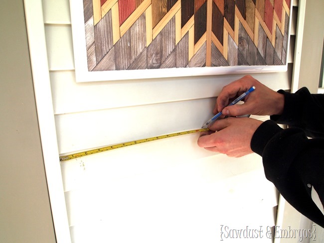 Affixing a mailbox planter to vinyl siding! {Sawdust and Embryos}