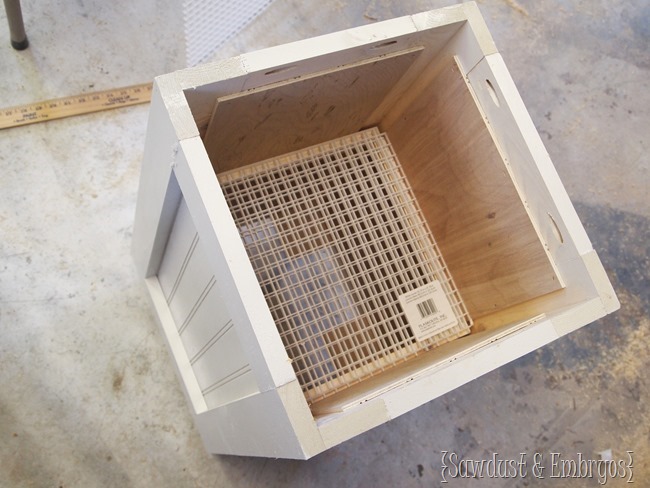 DIY Planter Boxes {Sawdust and Embryos}