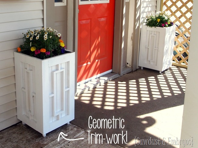 DIY Planter boxes with Geometric trimwork! Click through for the full tutorial! {Sawdust and Embryos}