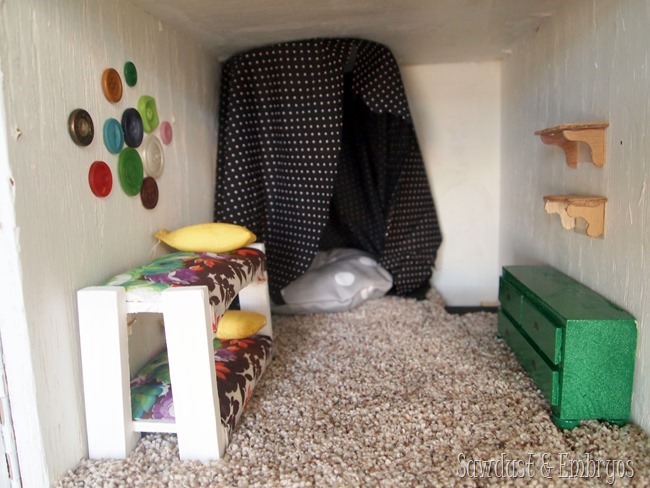 Dollhouse Kids' Bedroom {Sawdust and Embryos}