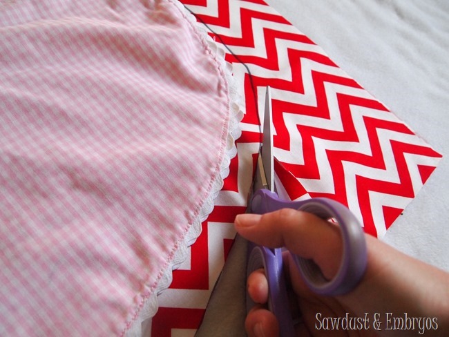 Instructions for sewing a simple wrap-around dress or shirt for toddlers {Sawdust and Embryos}