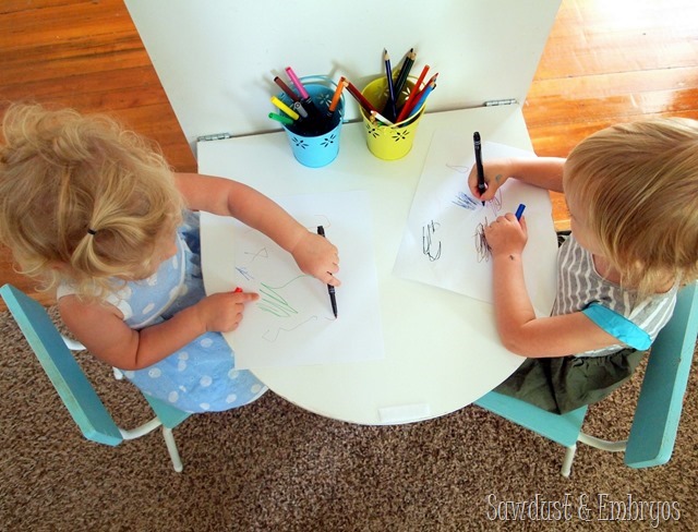 Murphy Craft Table... folds up against the wall when not in use! {Sawdust and Embryos}