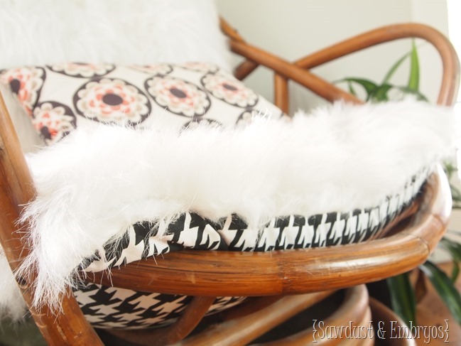 Recovering Egg Chair Cushions with fluffy white rug and houndstooth fabric! {Sawdust and Embryos}