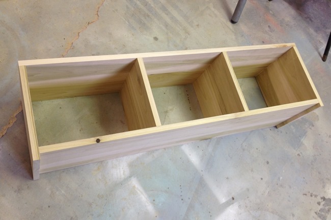 Build a rolling mudroom bench with casters {Sawdust and Embryos}