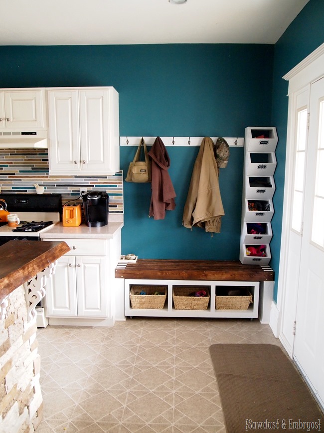 Custom Mudroom area in kitchen... Tutorial for DIY Cubbies to hold hats and mittens! 