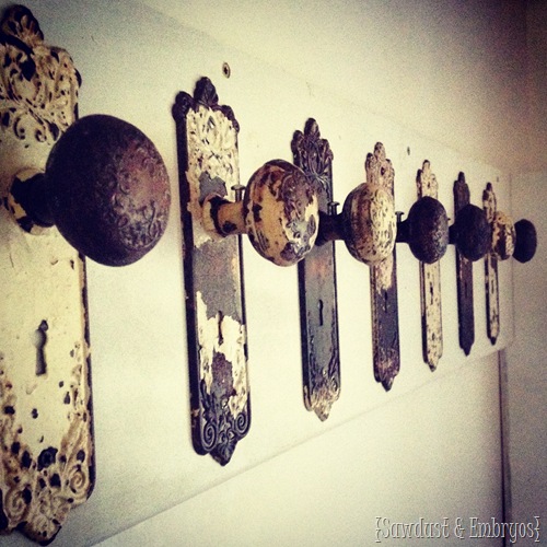 Old doornobs as coat rack! 