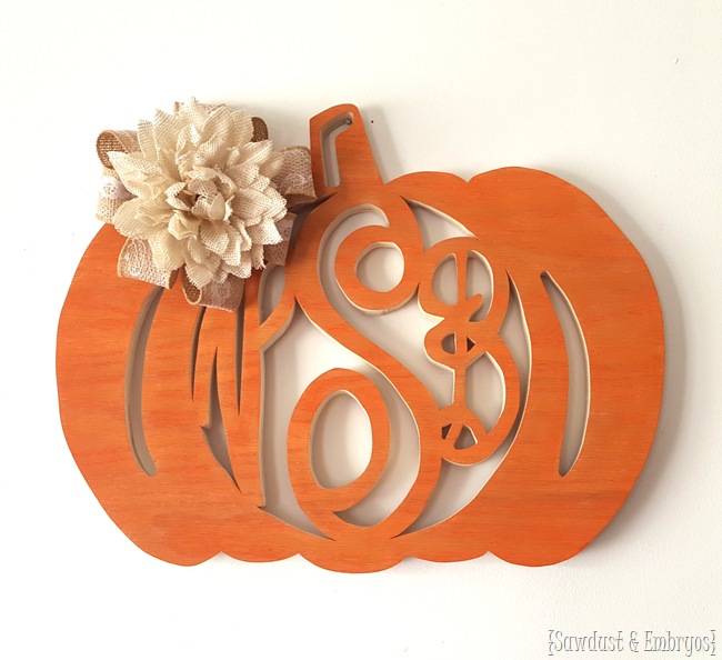 Make your own fall-themed monogram wreath (either pumpkin-shaped or spider web-shaped!) -Sawdust&Embryos